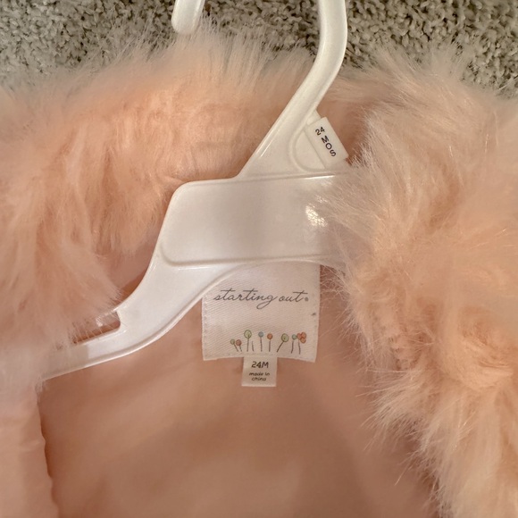 Baby girl pink fur vest - Picture 2 of 3